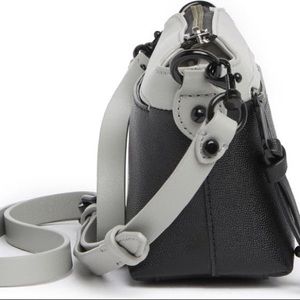 City Crossbody Bag
REBECCA MINKOFF